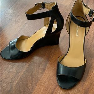 Nine West Strappy Wedges Black Size 9